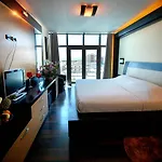酒店 International Vlorë