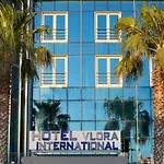 International 4*