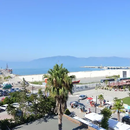 发罗拉国际酒店 Vlorë