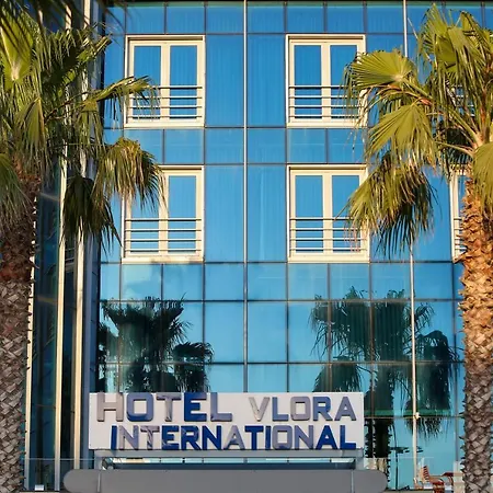 International 4*