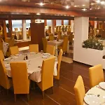 Hotel International