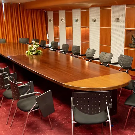 International Vlorë