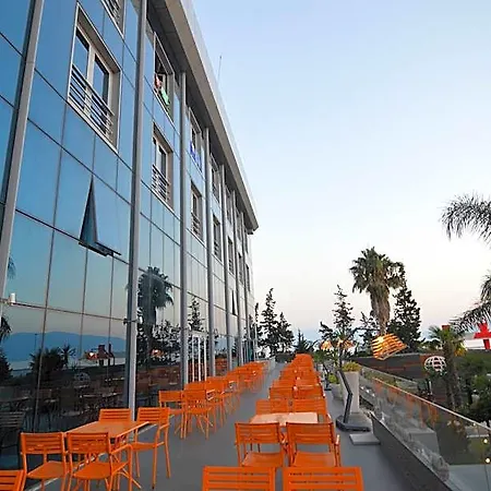 Otel International