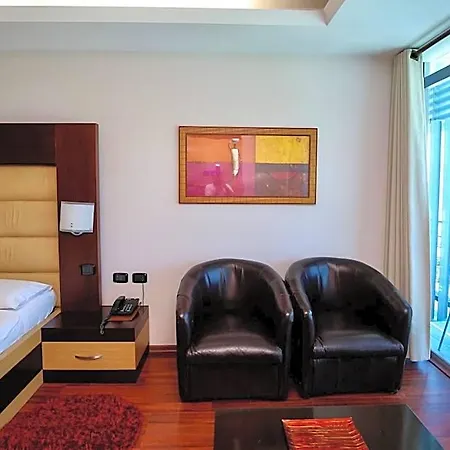 International Otel Avlonya