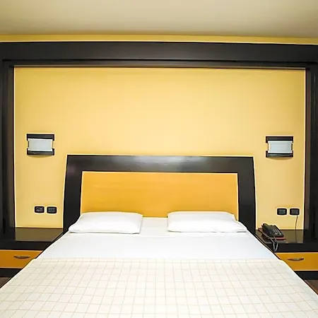 International Otel 4*