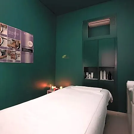 International 4*