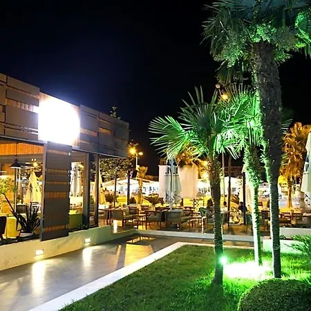 International Otel 4*