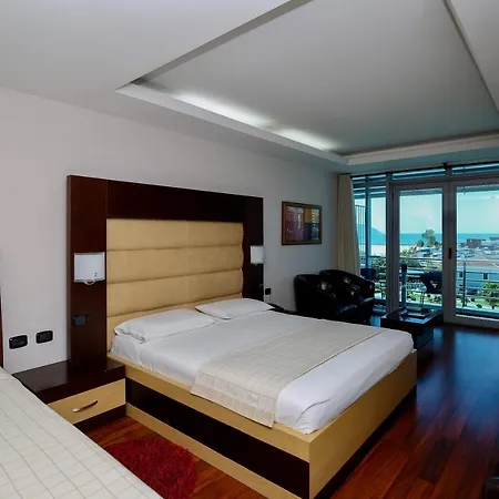 International Vlorë