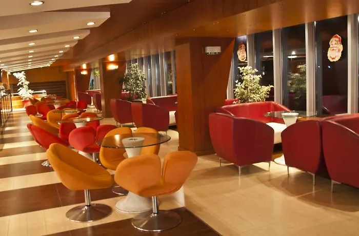 发罗拉国际酒店 酒店